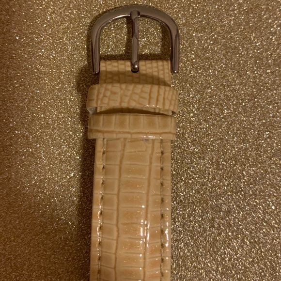 WRISTWATCH - Picture 3 of 7